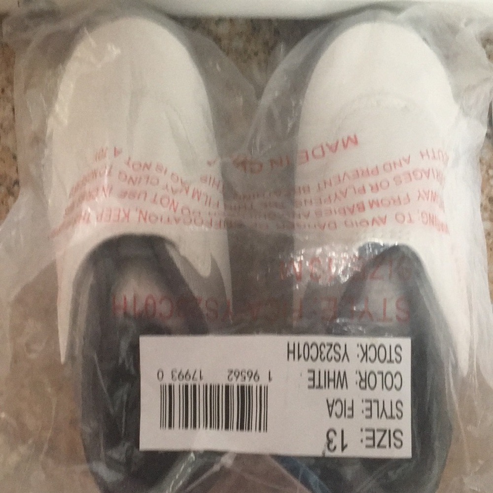 Carters Soccer Cleats Unisex 13 Kids